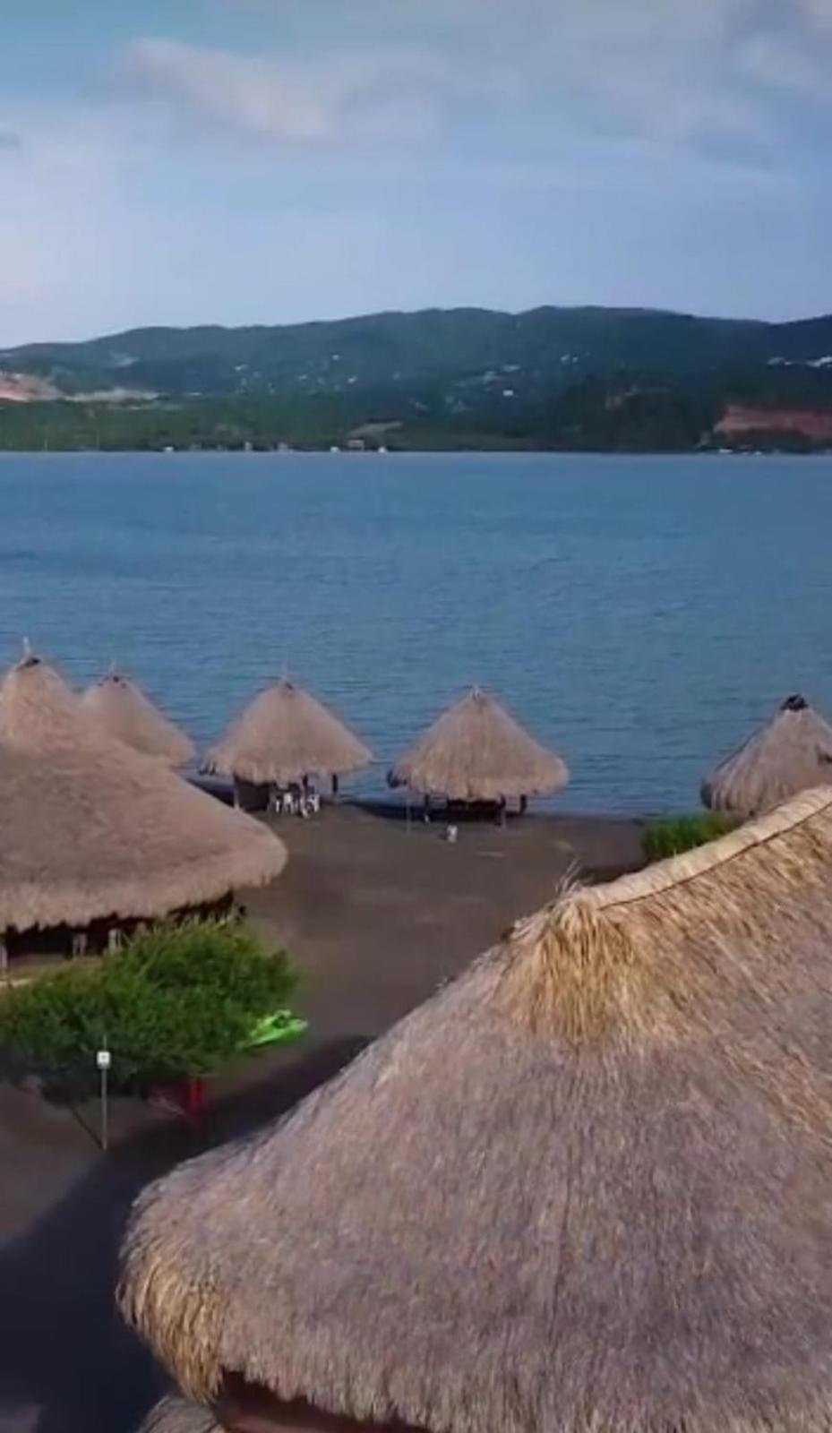 Cabana Puerto Velero Puerto Caimán Exteriör bild